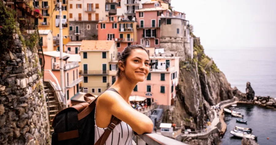 A woman solo traveling in Italy